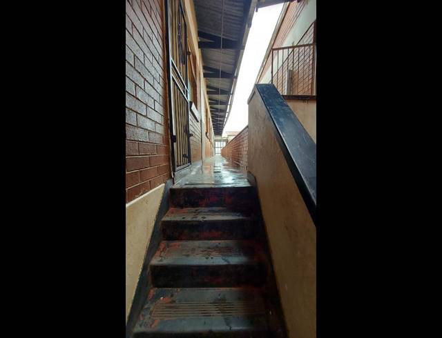 1 BEDROOM APARTMENT FOR SALE IN RANDFONTEIN CENTRAL